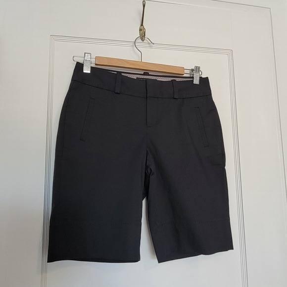 Banana Republic Martin Fit Stretch Shorts - Picture 2 of 14